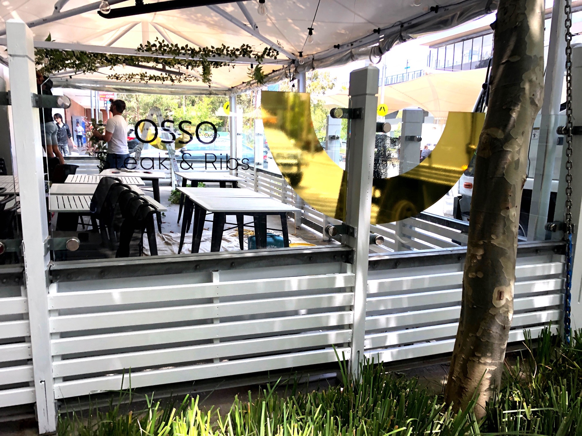 OSSO Steak & Ribs project by Super